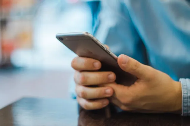Jak wybrać smartfon? Porady, które ułatwią zakup